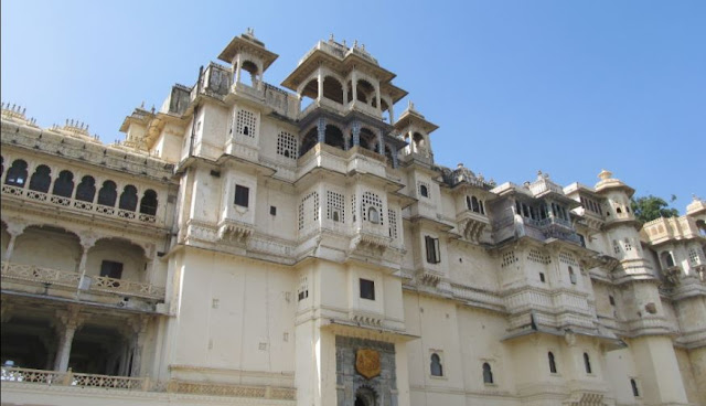 Best-Places-to-Visit-in-Udaipur (1)